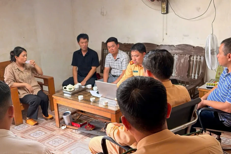 Hà Nội cưỡng chế, rào chắn 6 bến vật liệu xây dựng không phép ven sông Hà Nội cưỡng chế, rào chắn 6 bến vật liệu xây dựng không phép ven sông