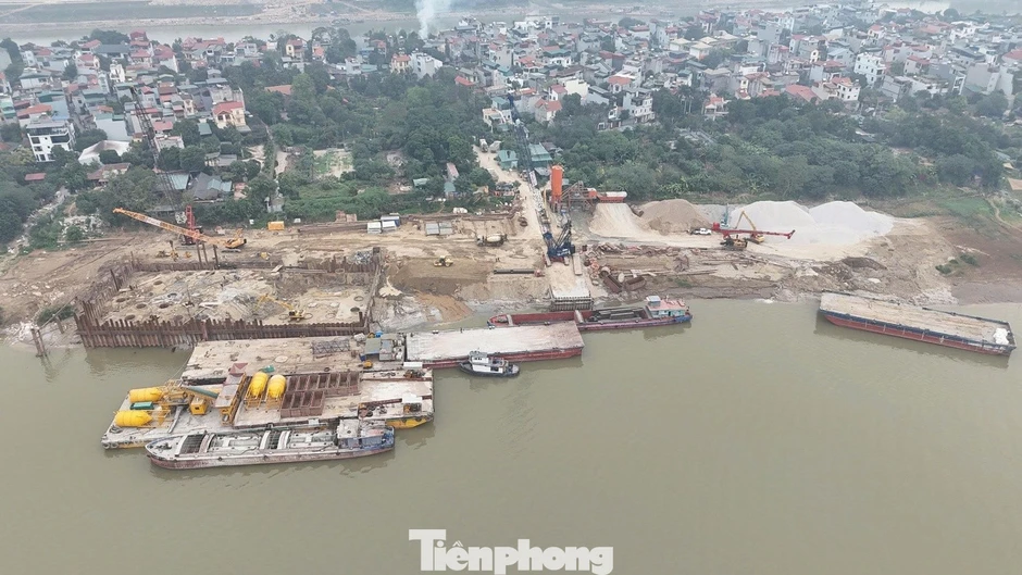 Hà Nội đảm bảo tiến độ cầu qua sông Hồng trong bối cảnh giá xăng dầu biến động