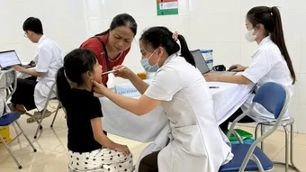 Hà Nội dành gần 142 tỷ đồng hỗ trợ người tham gia bảo hiểm xã hội, bảo hiểm y tế