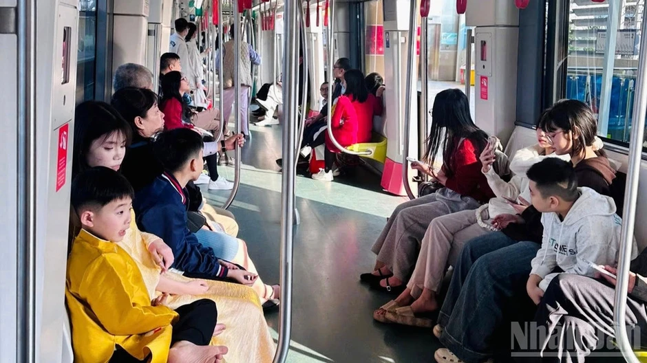 Hà Nội: Đặt chuyến liên thông kết nối metro với xe công nghệ