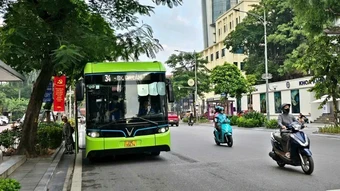 Hà Nội đẩy mạnh chuyển đổi xe buýt điện, hướng tới giao thông công cộng xanh