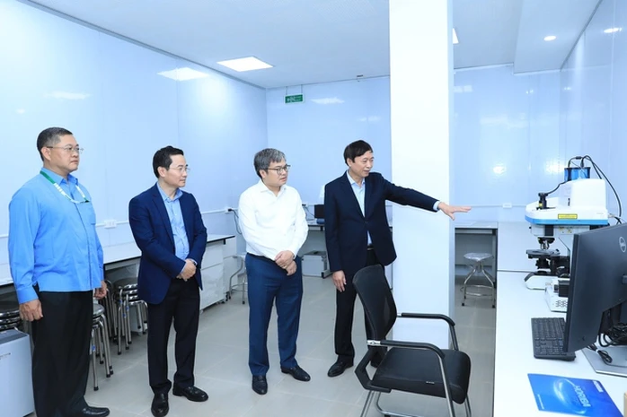 Hà Nội: Khoa học, công nghệ không dừng lại ở báo cáo mà phải tạo ra sản phẩm Hà Nội: Khoa học, công nghệ không dừng lại ở báo cáo mà phải tạo ra sản phẩm