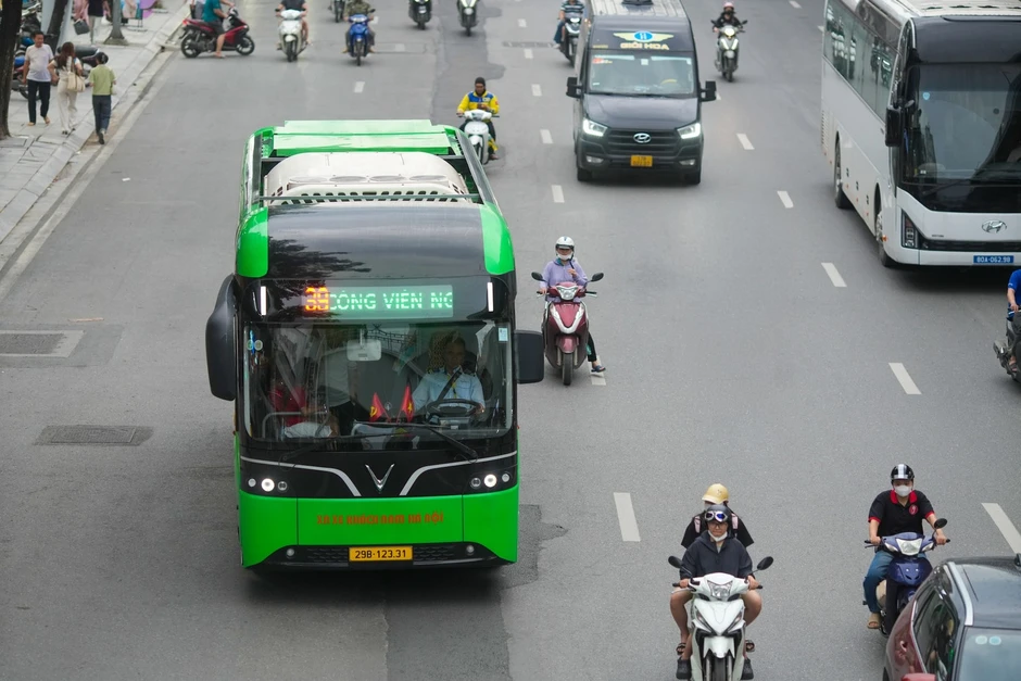 Hà Nội: Khoảng 130.000 lượt khách được miễn phí vé xe buýt trong Vành đai 1 Hà Nội: Khoảng 130.000 lượt khách được miễn phí vé xe buýt trong Vành đai 1