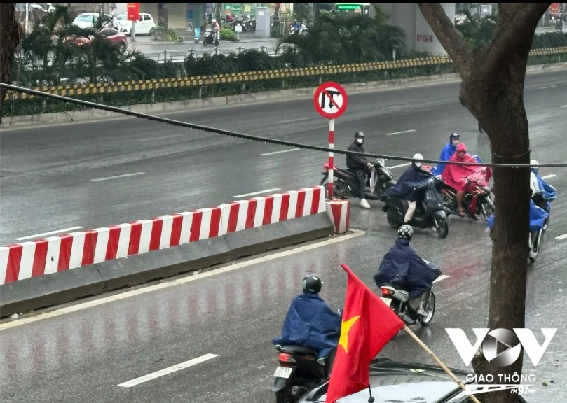Hà Nội: Không để đường Phạm Văn Đồng thành điểm nóng vi phạm
