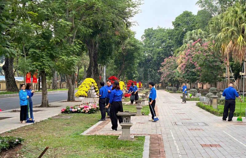 Hà Nội: Kiên quyết xử lý vi phạm trật tự đô thị, đường phố thông thoáng Hà Nội: Kiên quyết xử lý vi phạm trật tự đô thị, đường phố thông thoáng