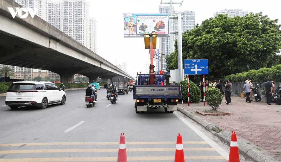 Hà Nội lắp 36 màn hình LED để cập nhật ùn tắc, ngập úng theo thời gian thực Hà Nội lắp 36 màn hình LED để cập nhật ùn tắc, ngập úng theo thời gian thực