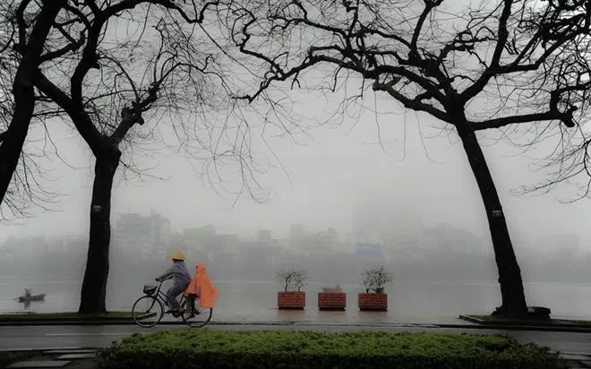 Hà Nội mưa nhỏ, trời lạnh về đêm và sáng; trưa chiều hửng nắng Hà Nội mưa nhỏ, trời lạnh về đêm và sáng; trưa chiều hửng nắng