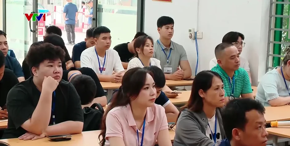 Hà Nội: Nâng cao ý thức người lái xe thông qua hình thức tuyên truyền trực quan tại các kỳ sát hạch Hà Nội: Nâng cao ý thức người lái xe thông qua hình thức tuyên truyền trực quan tại các kỳ sát hạch