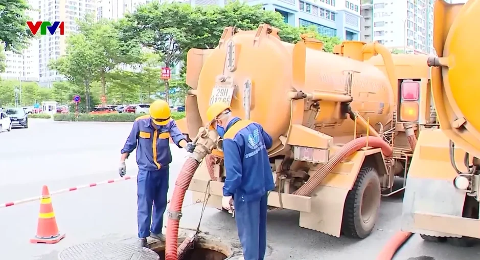 Hà Nội nạo vét cống ngầm nhằm tăng khả năng thoát nước mùa mưa Hà Nội nạo vét cống ngầm nhằm tăng khả năng thoát nước mùa mưa