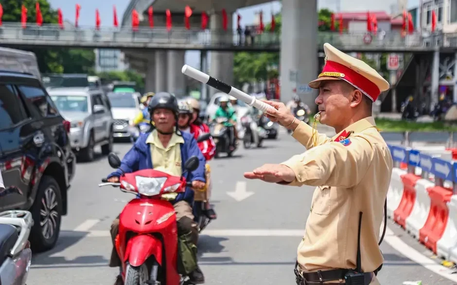 Hà Nội phân luồng giao thông dịp kỷ niệm 80 năm Ngày truyền thống lực lượng An ninh nhân dân Hà Nội phân luồng giao thông dịp kỷ niệm 80 năm Ngày truyền thống lực lượng An ninh nhân dân