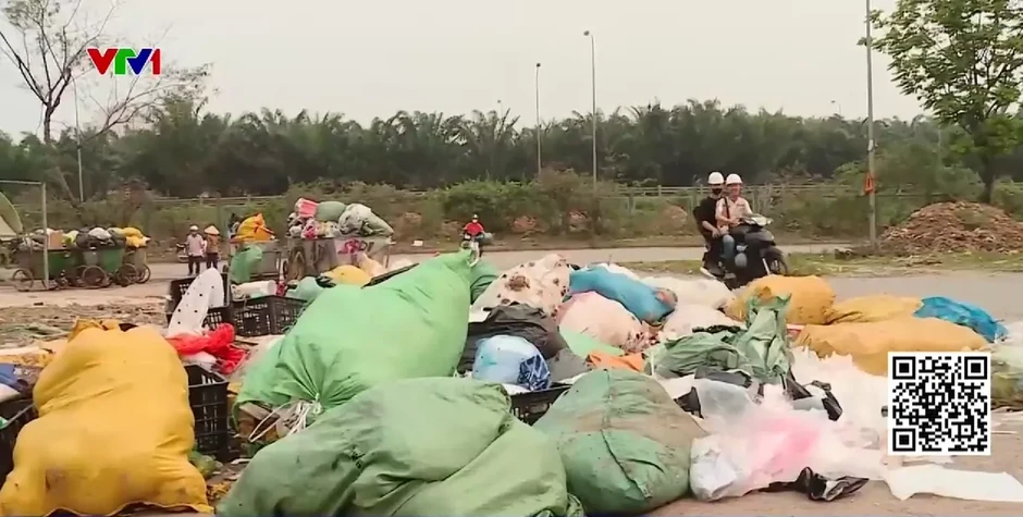 Hà Nội: Phát sinh “điểm đen” ô nhiễm do rác tồn đọng sau phân cấp vệ sinh môi trường Hà Nội: Phát sinh “điểm đen” ô nhiễm do rác tồn đọng sau phân cấp vệ sinh môi trường
