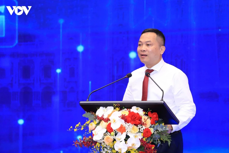 Hà Nội ra mắt Cổng Thông tin điện tử thành phố và 140 trang thông tin thành phần Hà Nội ra mắt Cổng Thông tin điện tử thành phố và 140 trang thông tin thành phần