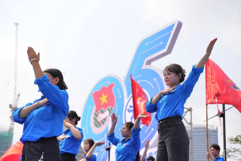 Hà Nội ra mắt nền tảng số quản lý phong trào thanh niên Hà Nội ra mắt nền tảng số quản lý phong trào thanh niên