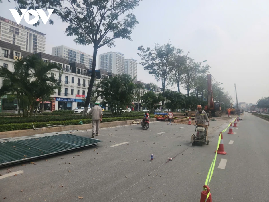 Hà Nội rào chắn hàng loạt tuyến phố, người dân cần lưu ý lộ trình di chuyển Hà Nội rào chắn hàng loạt tuyến phố, người dân cần lưu ý lộ trình di chuyển