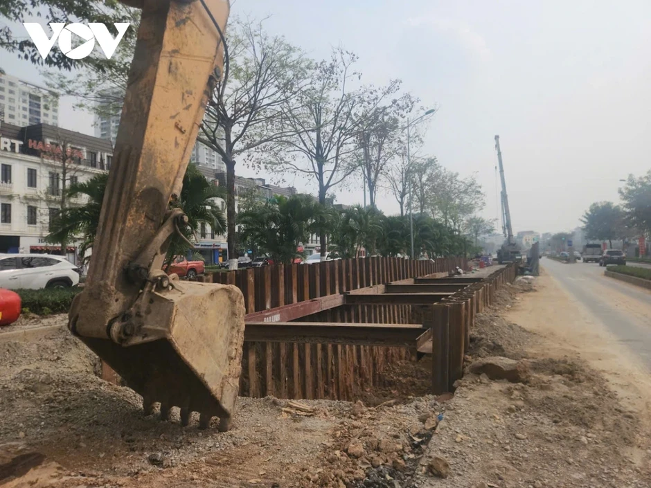 Hà Nội rào chắn hàng loạt tuyến phố, người dân cần lưu ý lộ trình di chuyển Hà Nội rào chắn hàng loạt tuyến phố, người dân cần lưu ý lộ trình di chuyển