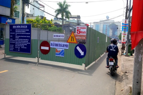 Hà Nội rào đường hàng loạt tuyến phố để thi công chống ngập Hà Nội rào đường hàng loạt tuyến phố để thi công chống ngập