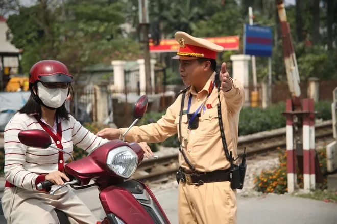 Hà Nội: Rào kín 6 lối đi tự mở trên tuyến đường sắt Bắc - Nam, bảo đảm an toàn chạy tàu Hà Nội: Rào kín 6 lối đi tự mở trên tuyến đường sắt Bắc - Nam, bảo đảm an toàn chạy tàu