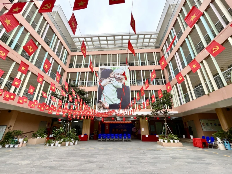 Hà Nội rộn ràng cờ hoa trước ngày bầu cử, chờ đón hơn 6 triệu cử tri Hà Nội rộn ràng cờ hoa trước ngày bầu cử, chờ đón hơn 6 triệu cử tri
