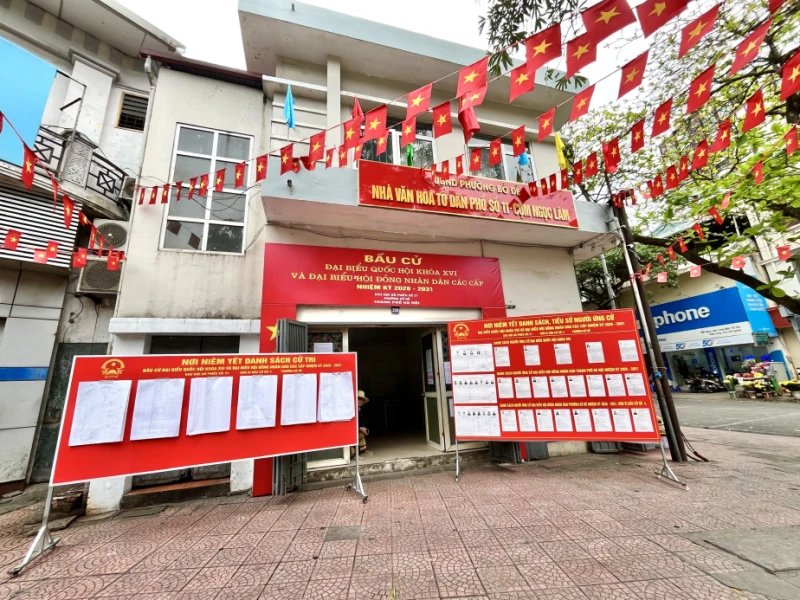 Hà Nội rộn ràng cờ hoa trước ngày bầu cử, chờ đón hơn 6 triệu cử tri Hà Nội rộn ràng cờ hoa trước ngày bầu cử, chờ đón hơn 6 triệu cử tri