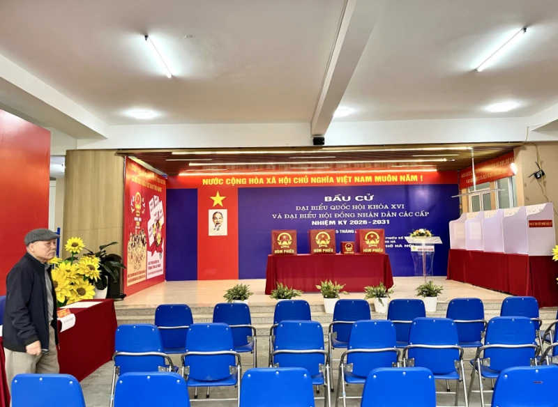 Hà Nội rộn ràng cờ hoa trước ngày bầu cử, chờ đón hơn 6 triệu cử tri Hà Nội rộn ràng cờ hoa trước ngày bầu cử, chờ đón hơn 6 triệu cử tri