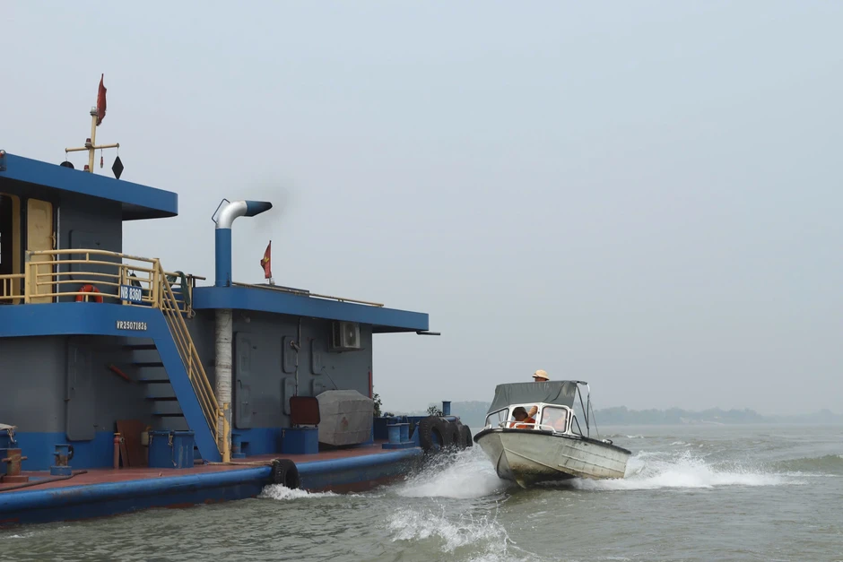 Hà Nội tăng cường kiểm soát giao thông đường thủy trước mùa mưa bão Hà Nội tăng cường kiểm soát giao thông đường thủy trước mùa mưa bão