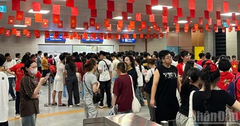 Hà Nội tăng cường xe buýt, metro phục vụ nhân dân dịp Quốc khánh 2/9