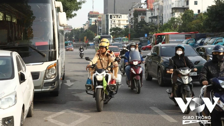 Hà Nội tăng cường xử lý xe khách “canh giờ” để vào phố cổ Hà Nội tăng cường xử lý xe khách “canh giờ” để vào phố cổ