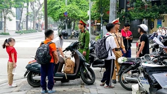 Hà Nội: Tháng 4, gần 1.700 học sinh vi phạm giao thông bị CSGT xử phạt