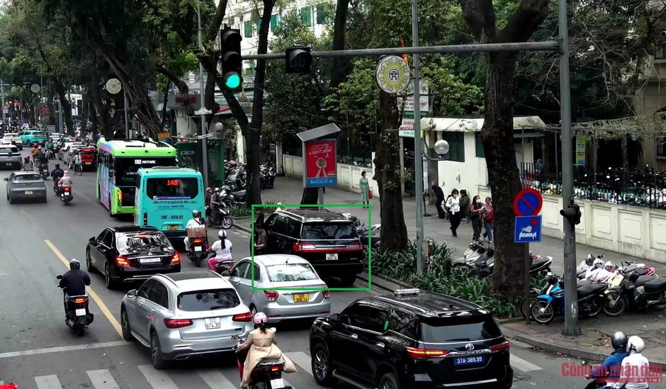 Hà Nội triển khai kế hoạch mạnh tay xử lý dừng, đỗ xe sai quy định