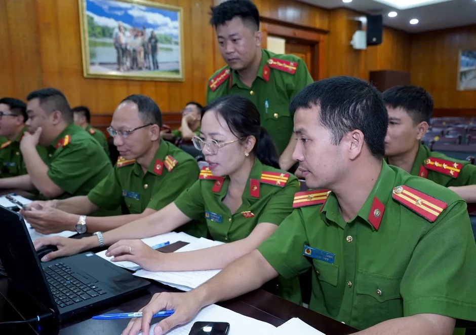 Hà Nội triển khai tiện ích tra cứu tiến độ cấp, đổi giấy phép lái xe từ ngày 13/7 Hà Nội triển khai tiện ích tra cứu tiến độ cấp, đổi giấy phép lái xe từ ngày 13/7