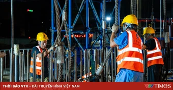 Hà Nội: Tuyến Metro số 5 hạ thành công lồng thép 38,5 tấn tại Ga Vành đai 1