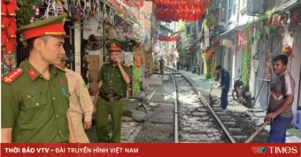 Hà Nội tuyên truyền pháp luật, ký cam kết với các hộ kinh doanh “cà phê đường tàu”
