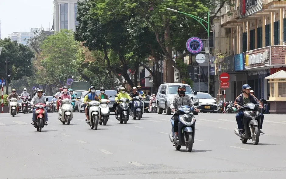 Hà Nội và miền Bắc sắp đón đợt nắng nóng diện rộng đầu tiên năm 2026 Hà Nội và miền Bắc sắp đón đợt nắng nóng diện rộng đầu tiên năm 2026