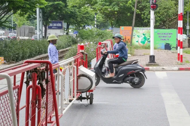 Hà Nội xử lý 170 trường hợp vi phạm trật tự, an toàn giao thông đường sắt Hà Nội xử lý 170 trường hợp vi phạm trật tự, an toàn giao thông đường sắt