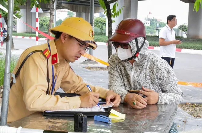 Hà Nội xử lý 170 trường hợp vi phạm trật tự, an toàn giao thông đường sắt Hà Nội xử lý 170 trường hợp vi phạm trật tự, an toàn giao thông đường sắt