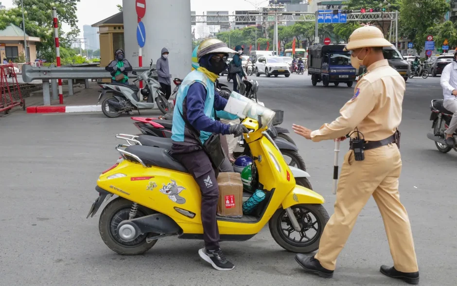 Hà Nội xử lý 170 trường hợp vi phạm trật tự, an toàn giao thông đường sắt Hà Nội xử lý 170 trường hợp vi phạm trật tự, an toàn giao thông đường sắt
