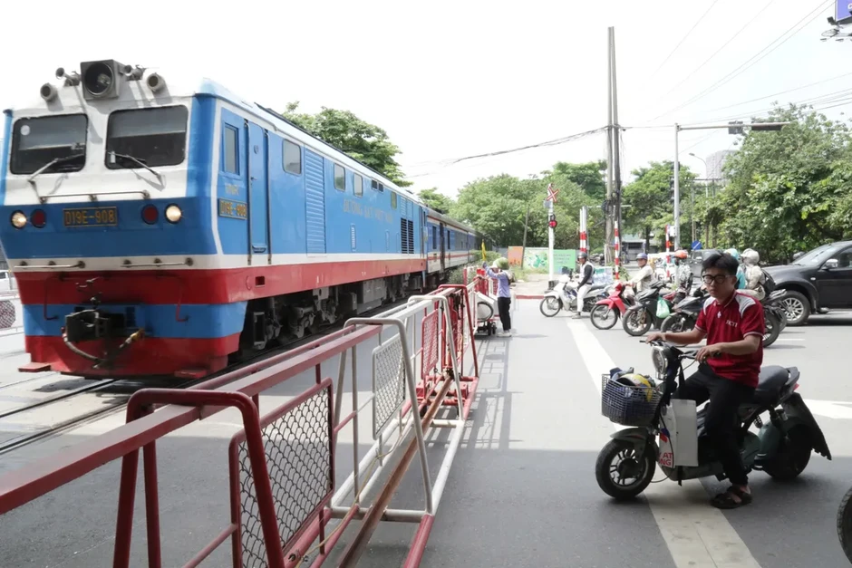 Hà Nội xử lý 170 trường hợp vi phạm trật tự, an toàn giao thông đường sắt Hà Nội xử lý 170 trường hợp vi phạm trật tự, an toàn giao thông đường sắt
