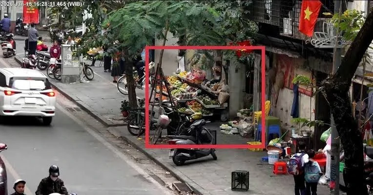 Hà Nội xử phạt đến 6 triệu đồng hành vi lấn chiếm vỉa hè, lòng đường Hà Nội xử phạt đến 6 triệu đồng hành vi lấn chiếm vỉa hè, lòng đường
