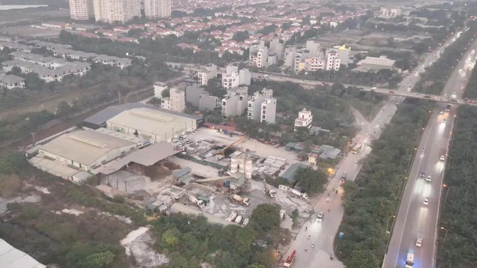 Hà Nội: Xử phạt hơn 800 triệu đồng, xem xét cắt điện, nước với 2 trạm trộn bê tông Hà Nội: Xử phạt hơn 800 triệu đồng, xem xét cắt điện, nước với 2 trạm trộn bê tông