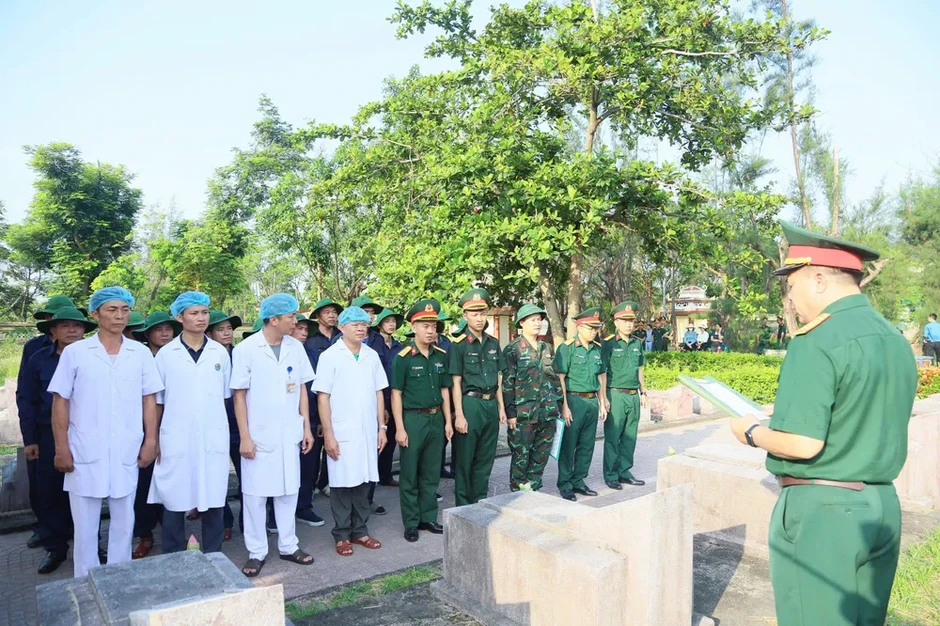 Hà Tĩnh: Lấy mẫu sinh phẩm để xác định danh tính liệt sĩ Hà Tĩnh: Lấy mẫu sinh phẩm để xác định danh tính liệt sĩ