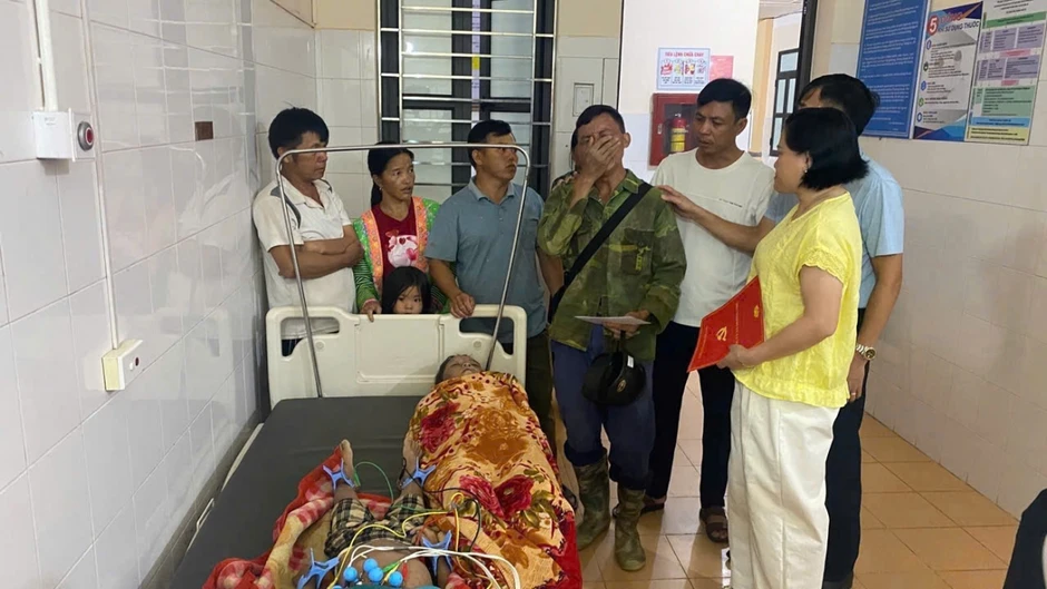 Hai cháu bé tử vong do sét đánh khi cùng mẹ đi làm nương Hai cháu bé tử vong do sét đánh khi cùng mẹ đi làm nương