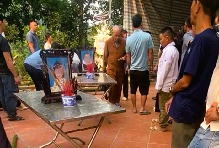 Hai chị em ruột chết đuối tại khe suối sau nhà