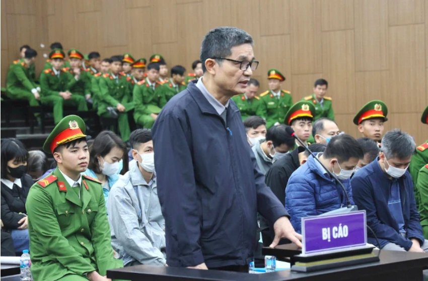Hai cựu Cục trưởng Cục An toàn thực phẩm kháng cáo xin giảm nhẹ hình phạt sau án tù vì nhận hối lộ Hai cựu Cục trưởng Cục An toàn thực phẩm kháng cáo xin giảm nhẹ hình phạt sau án tù vì nhận hối lộ