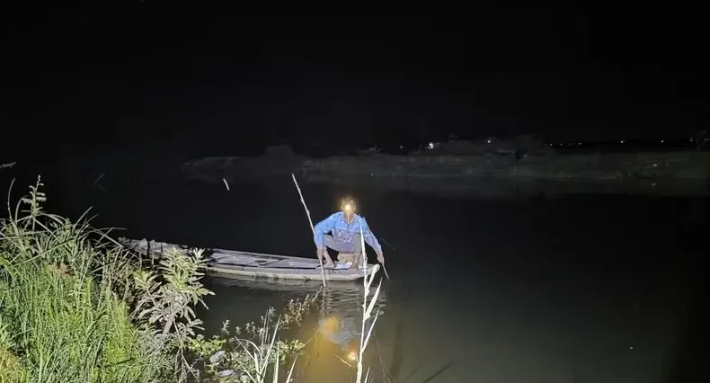 Hai mẹ con tử vong dưới kênh nước ở Huế Hai mẹ con tử vong dưới kênh nước ở Huế