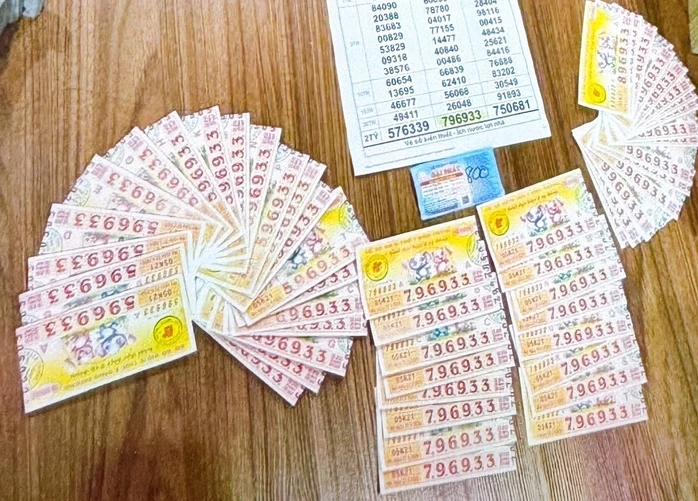 Hai ngày liên tiếp, 5 giải độc đắc của xổ số miền Nam cùng trúng ở TPHCM Hai ngày liên tiếp, 5 giải độc đắc của xổ số miền Nam cùng trúng ở TPHCM