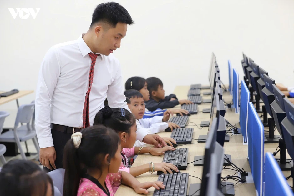 Hai ngôi trường nội trú liên cấp vùng biên giới Sơn La về đích