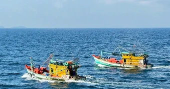 Hai ngư dân rơi xuống biển ở Phú Quốc, đã tìm được một thi thể