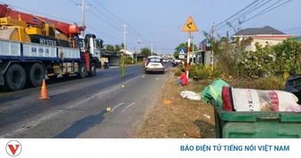 Hai người đi tập thể dục thương vong sau khi va chạm với ô tô ở Đồng Tháp