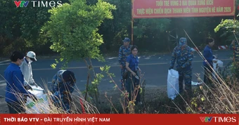 Hải quân cùng sinh viên Đà Nẵng chung tay làm sạch biển Sơn Trà