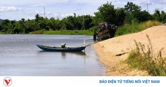 Hai vợ chồng tử vong khi cứu cháu bị đuối nước trên sông Kỳ Lộ